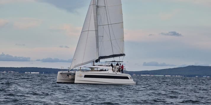 Catamaran AVENTURA 45 DC